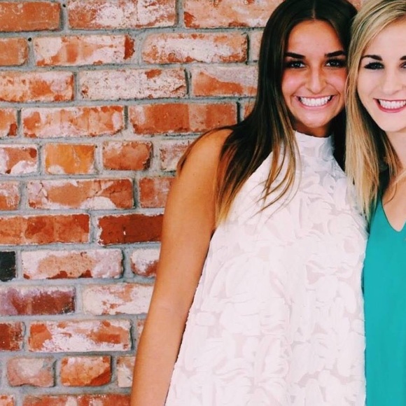 DO + BE White High Neck Shift Dress - Picture 4 of 9